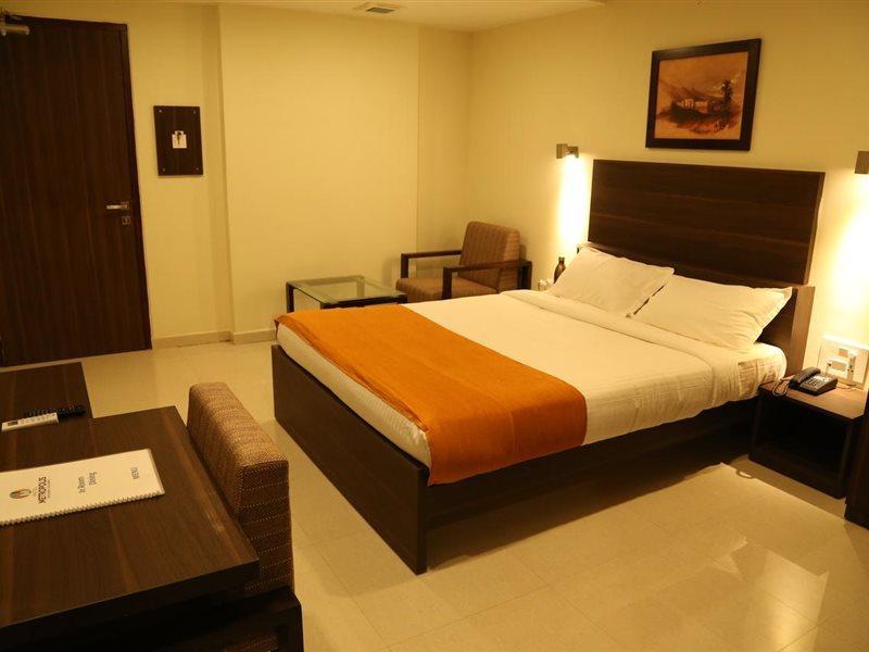 Hotel Metropolis ฮูบลิ ภายนอก รูปภาพ