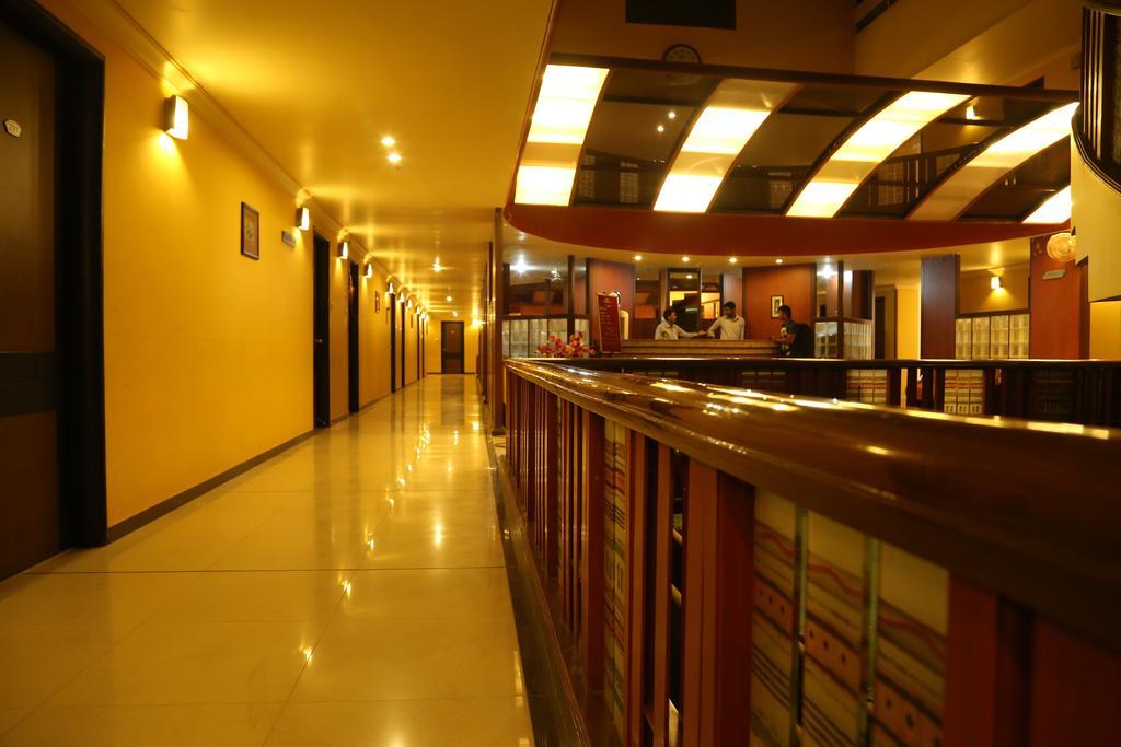 Hotel Metropolis ฮูบลิ ภายนอก รูปภาพ