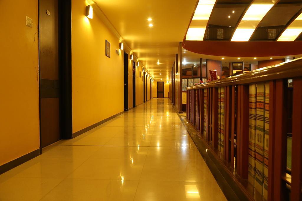 Hotel Metropolis ฮูบลิ ภายนอก รูปภาพ