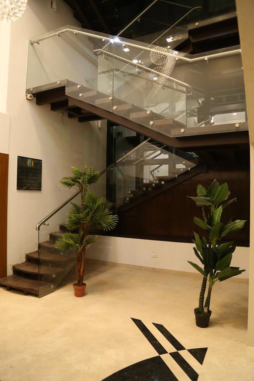 Hotel Metropolis ฮูบลิ ภายนอก รูปภาพ