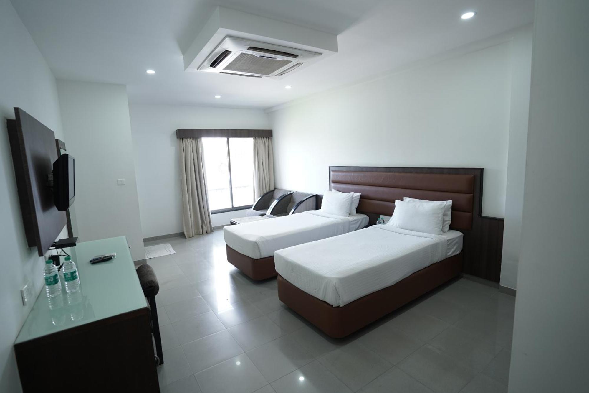 Hotel Metropolis ฮูบลิ ภายนอก รูปภาพ