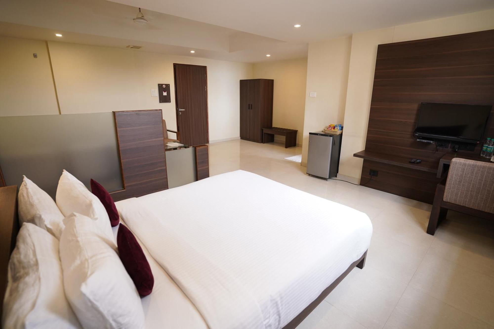 Hotel Metropolis ฮูบลิ ภายนอก รูปภาพ