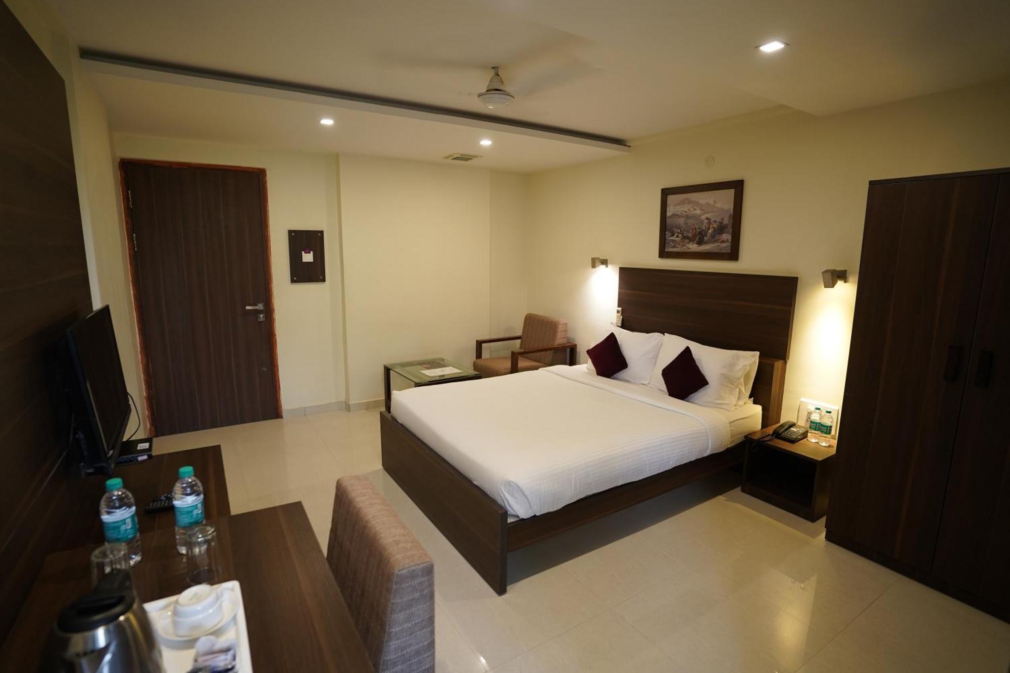 Hotel Metropolis ฮูบลิ ภายนอก รูปภาพ