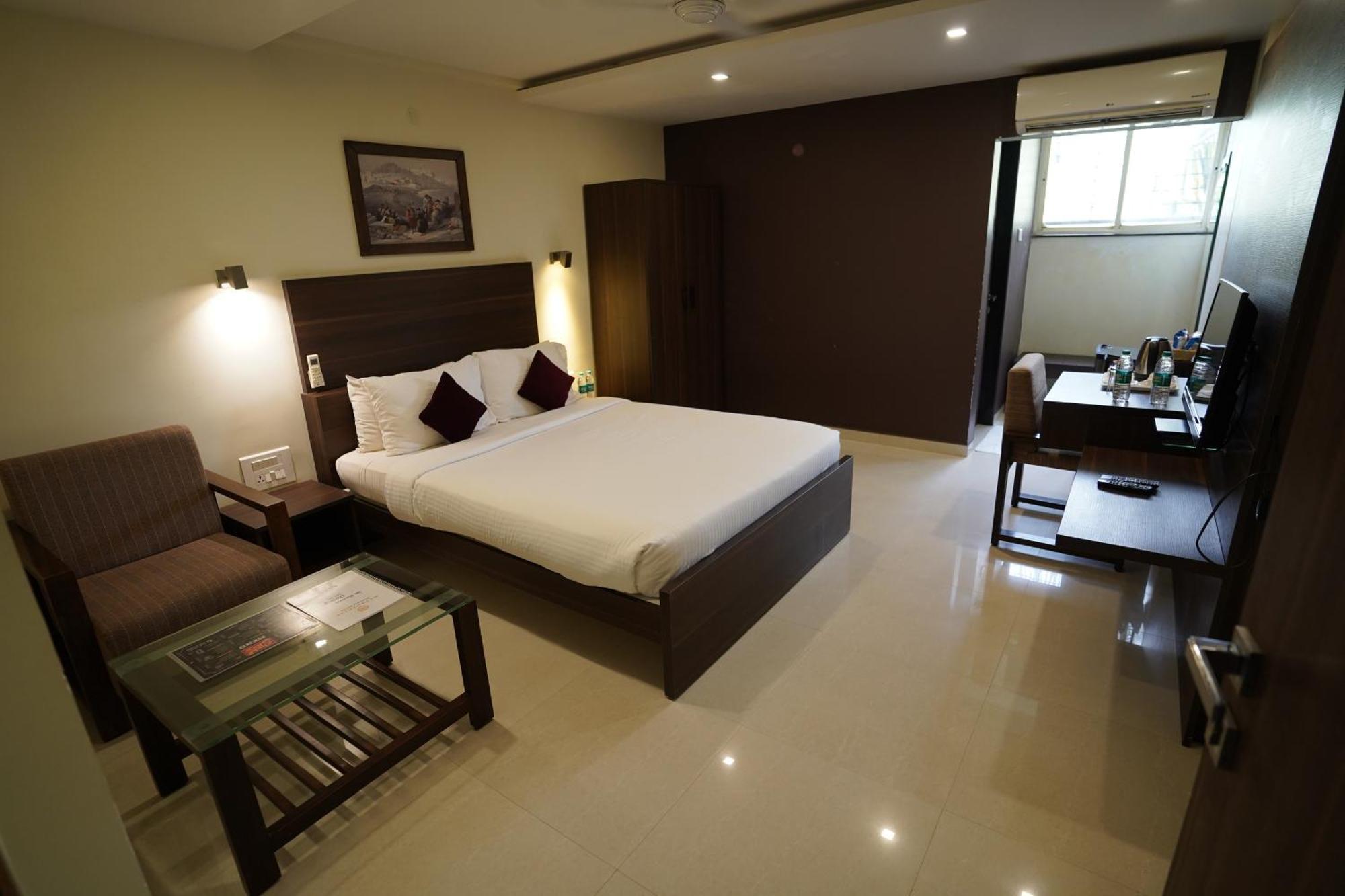 Hotel Metropolis ฮูบลิ ภายนอก รูปภาพ